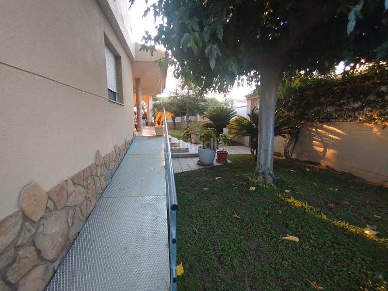 Foto 008ca3c2-8ed2-4cd7-abee-8c56c5a14832. Chalet with fireplace parking pool in El Grao Castellón de la Plana