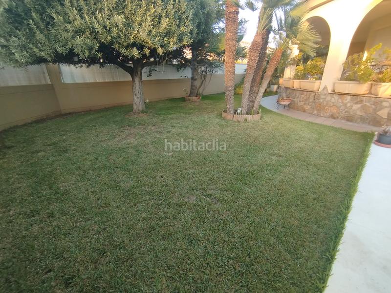 Foto b0f2de83-025c-4297-b81f-9c7da386f235. Chalet with fireplace parking pool in El Grao Castellón de la Plana