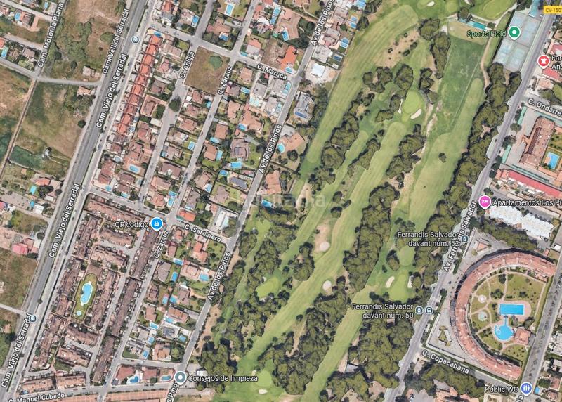 Foto fc452427-0fa6-4c5d-a4be-a6878b15436f. Chalet with fireplace parking pool in El Grao Castellón de la Plana