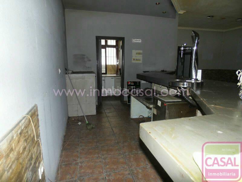 Foto bee3db92-dde3-4af1-bfe2-1aab421bacb8. Local comercial a La Felguera Langreo