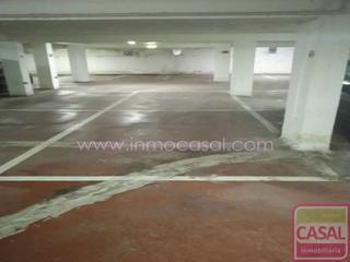 Aparcament cotxe a Sama. Se vende plaza de garaje válida para coche grande en el centro d