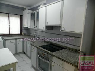 Appartement à Zona Rural. Se vende piso grande en turón, 3 habitaciones dobles, salón-come