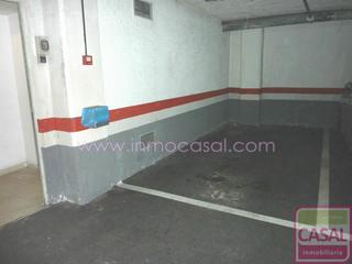 Aparcament cotxe a Masip. Venta de plaza de garaje en avenida de colon nº 10. acceso con v