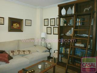 Appartement à Aller. Se vende en el pino coqueto piso de tres dormitorios, uno doble