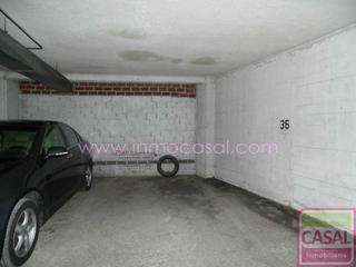 Rent Car parking in Centro. Alquiler plaza de garaje abierta en el carbayedo, fácil acceso,