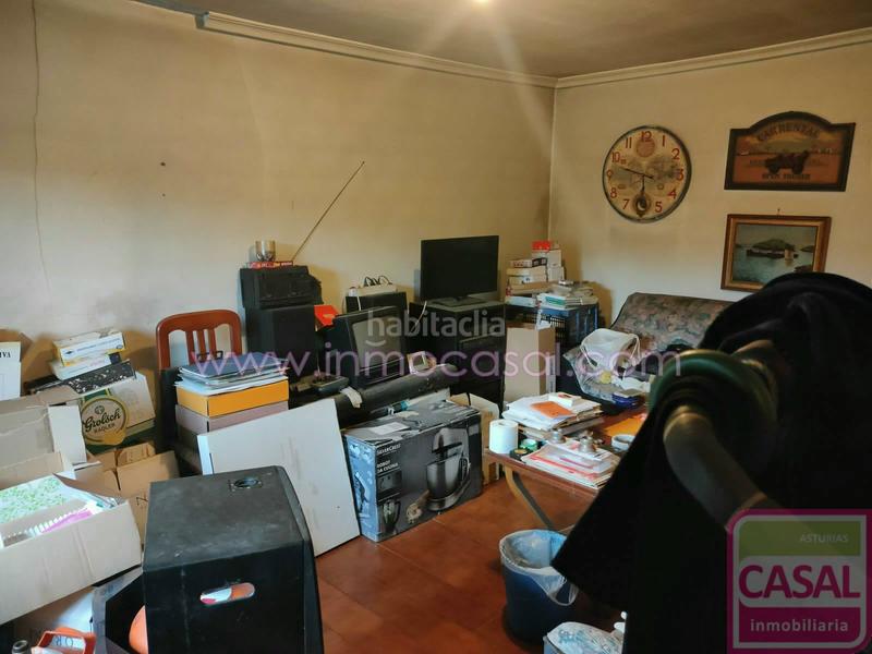 Foto fd1a287f-320e-4bdb-9a14-e3cf1627cfa0. Casa amb aparcament a Carreño