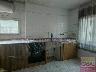 Appartement à Sama. Se vende piso sin ascensor en sama de langreo, consta de tres am