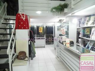 Local commercial à La Villa - Bazuelo. Local de 95 metros en pleno centro de mieres, en una calle con m