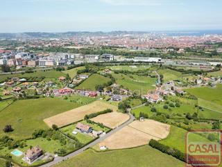 Terreno residencial  Cm granda-contrueces granda. Parcela edificable en granda de 1.640,18 m2,llana, posee acceso