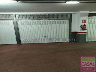Parking voiture à San Pedro - Siana. En venta garaje cerrado, está a la entrada de mieres, se accede