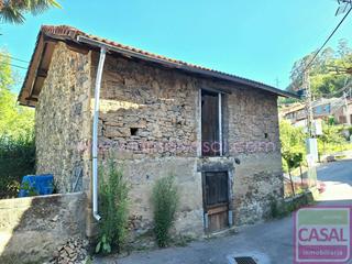 Maison à Santa Marina - Polígono. Se vende cuadra en rozadas de bazuelo. fácil acceso, a pie de ca