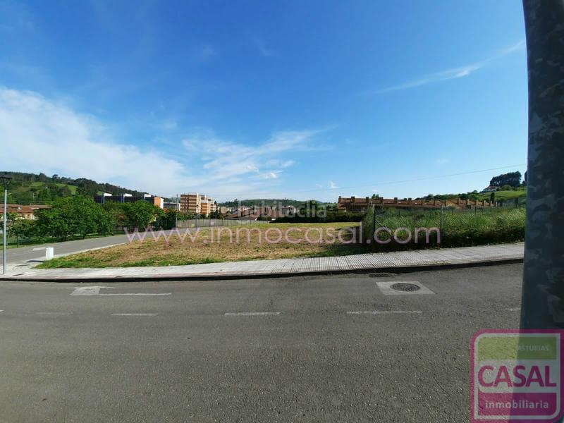 Foto 1c109973-ef51-4368-84a2-27bd02a22037. Terrain résidentiel dans Corvera de Asturias