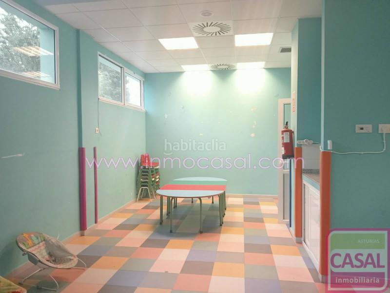 Foto 292318a8-2e85-4f54-b23b-4ae6ddea37ac. Alquiler local comercial gijon zona de Montevil, local complemamente instalado, cualquier giro, dispone de 200m2, exterior a plaza, dispone de cocina y bañ en Gijón