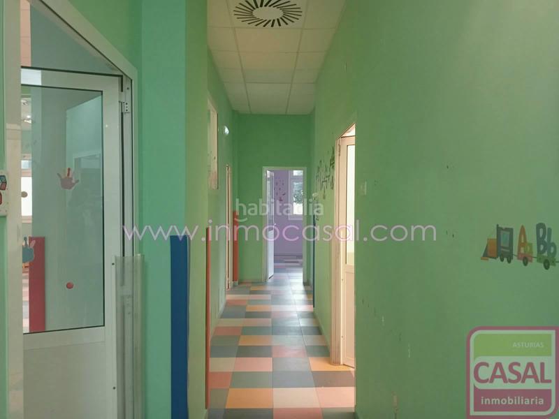 Foto a58be98c-2c19-4b15-a352-c71e8dd630d4. Alquiler local comercial gijon zona de Montevil, local complemamente instalado, cualquier giro, dispone de 200m2, exterior a plaza, dispone de cocina y bañ en Gijón
