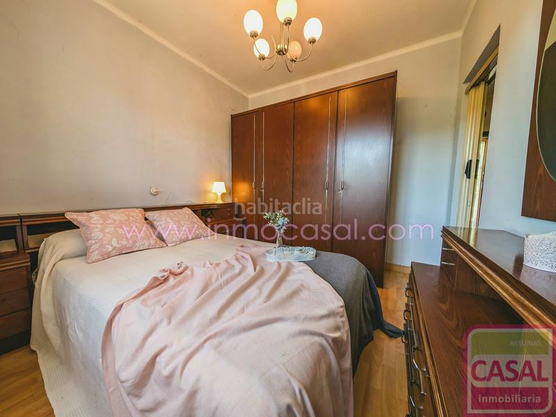 Foto ab462169-cb4c-4c67-85c6-67eb33c0fc4b. Casa  unifamiliar con terraza, finca urbanizable de 200m2 y garaje. cerca del núcle urbano. increibles vistas. grandes posibilidade en Langreo