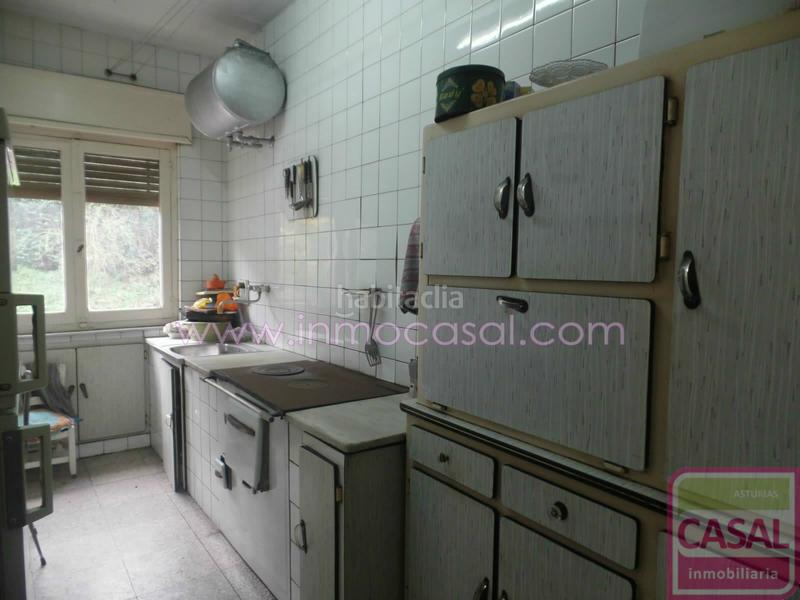 Foto ba825912-e578-4b5e-8a44-b4ceb8fc0e5e. House in Lada Langreo
