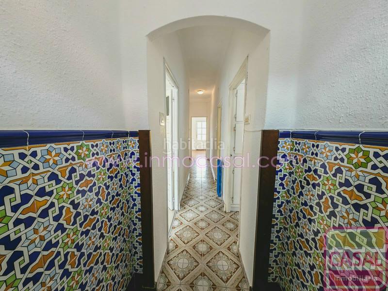 Foto 46dc8009-936d-4ccd-a71f-8462caaa3fa6. Casa se vende casa La Felguera a escasos metros del centro. se compone de tres dormitorios, salón con salida a soleada terraza y cuarto en Langreo