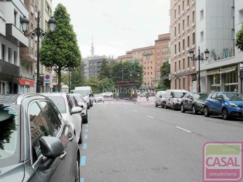 Foto b2b5fbe9-ad9e-4352-81ed-c77780990d3e. Affitto locale commerciale in Masip Oviedo