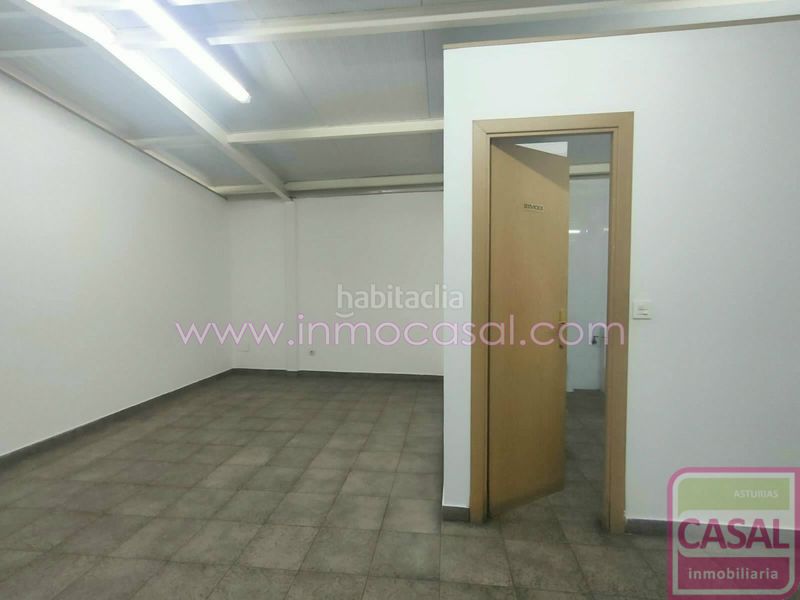 Foto 2d68987e-fa03-47e1-a555-bd24553fe836. Local comercial a Centro Avilés