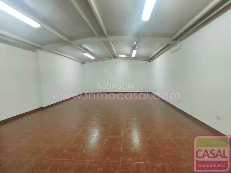 Foto 8eeca086-c357-49cf-b384-69333e96d9ec. Local comercial a Centro Avilés