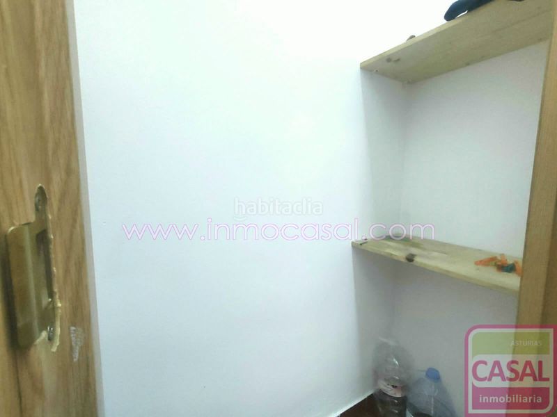 Foto ae91dc0b-2cd3-4bf5-90c6-9d09405a8050. Local comercial a Centro Avilés