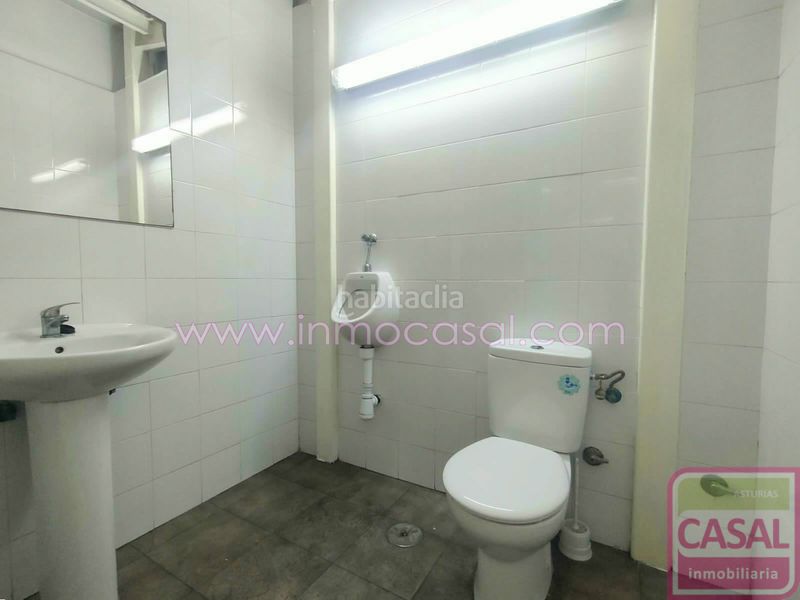 Foto b2a08b94-dc88-4c11-bf27-2a70a106d19b. Local comercial a Centro Avilés