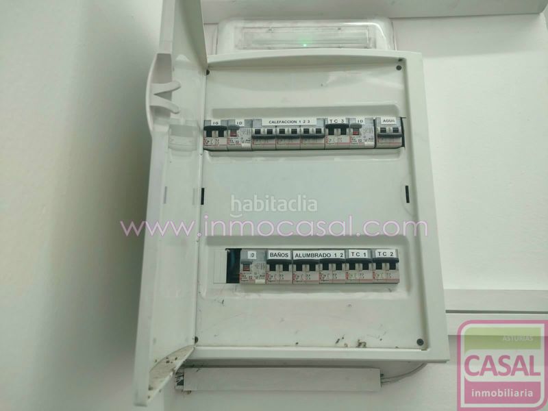 Foto e8db64c5-631e-4e86-b975-f04fa630a385. Local comercial a Centro Avilés