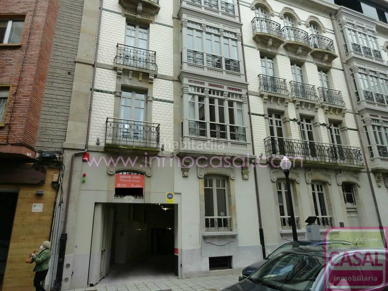 Foto 49586ae5-ea63-4f74-9b88-46cf3c5bc302. Autoparkplatz in Centro Gijón