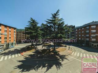 Piso en San Pedro - Siana. Se vende piso en pleno centro de mieres, zona plaza santa brbar