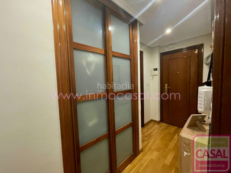 Foto a3469d3e-a0f2-4944-affe-254caf912164. Piso  en 5 planta sin acensor,amueblado con dos dormitorios, salon comedor, cocina y baño. trastero en la planta baja. en Mieres