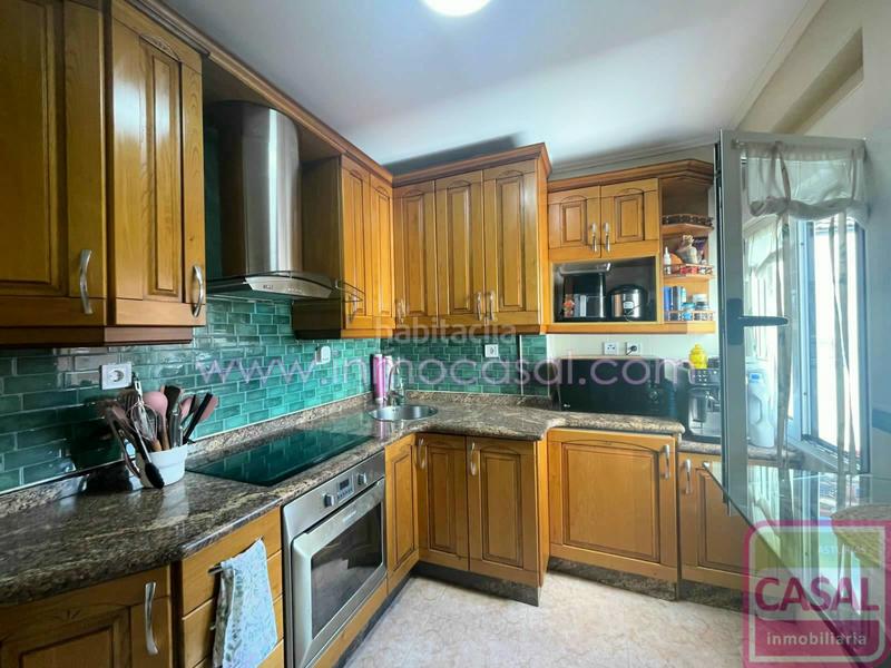 Foto eca434ac-9aed-4923-ad82-6cc994873665. Piso  en 5 planta sin acensor,amueblado con dos dormitorios, salon comedor, cocina y baño. trastero en la planta baja. en Mieres