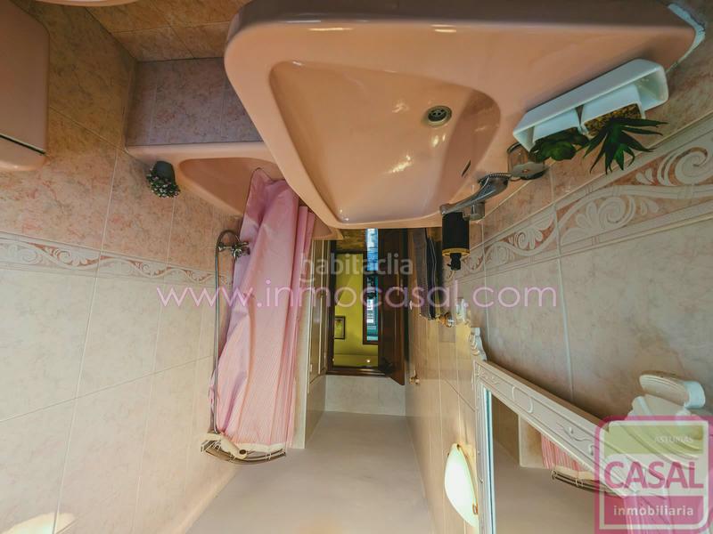 Foto 11c20a67-fd89-44d9-abac-21aef867ea9a. Piso se vende piso cocina, cuarto de colada, salóncomedor, tres habitaciones dobles y dos baños. en Laviana