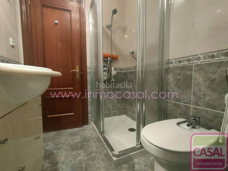 Foto 6c285ff5-2467-4ccc-8dae-947b2bce2b6b. Etagenwohnung mit heizung in Centro Avilés