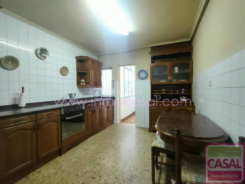 Foto fdcf7ce2-5ef5-4be1-bcb2-2e5049d02831. Etagenwohnung mit heizung in Centro Avilés