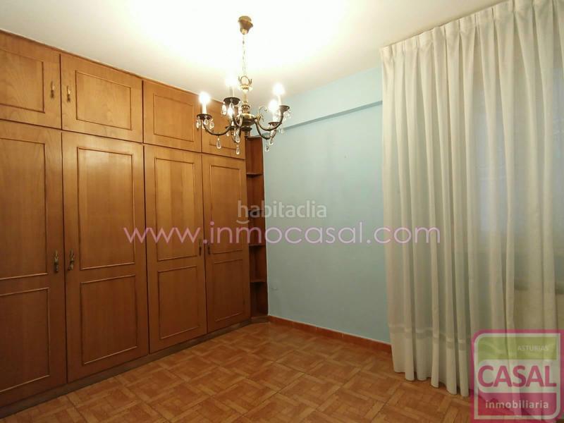 Foto e39127c0-b2b9-46c0-a79c-ed69450a0f6d. Etagenwohnung mit heizung in Centro Avilés