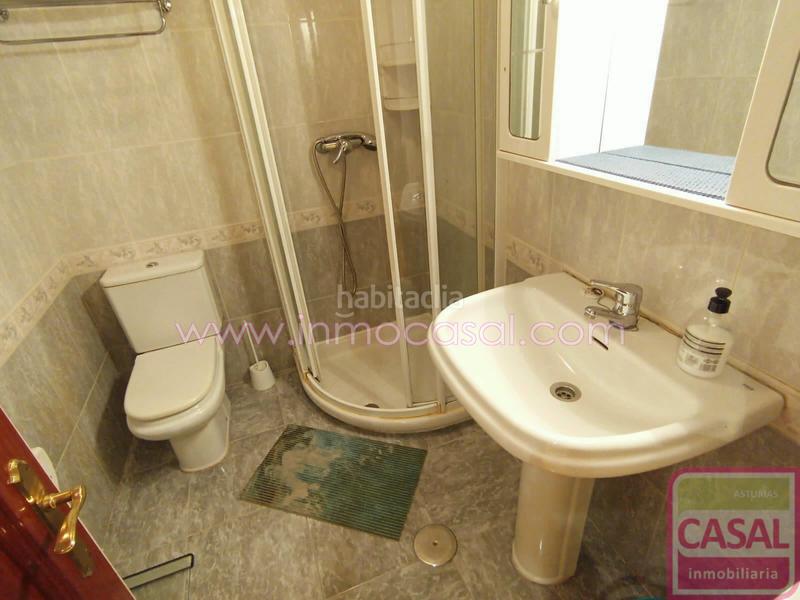 Foto f07f98d8-a932-4b45-ae3d-8eac8c2778d4. Etagenwohnung mit heizung in Centro Avilés