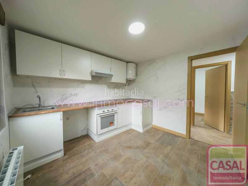 Foto f8d47a44-ed25-42fa-adea-e26f931b5d61. Casa amb calefacció a Sama Langreo