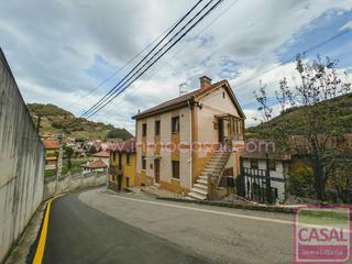 Appartamento in Santa Marina - Polígono. Se vende planta baja de vivienda unifamiliar en ujo rodeada de t