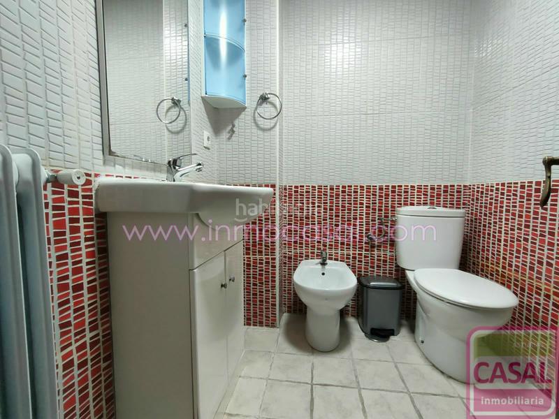 Foto 5cf73db5-56ec-4685-8944-a73f28cf55c8. Etagenwohnung mit heizung in Centro Avilés