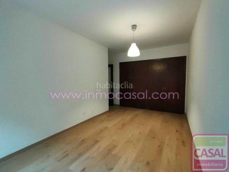 Foto aceb5cee-b520-4253-94fe-20bd19c02b7d. Etagenwohnung mit heizung in Centro Avilés