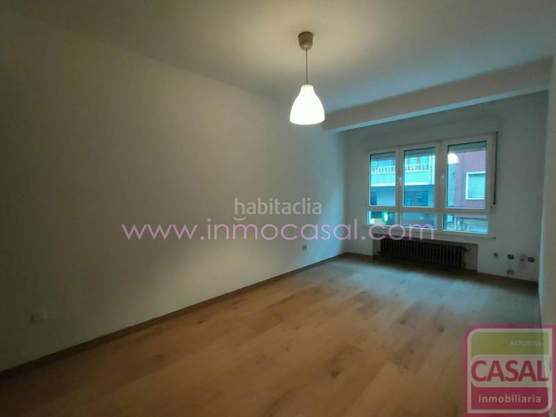 Foto b9ca9f45-7c9f-42e2-902f-be6d73e83555. Etagenwohnung mit heizung in Centro Avilés