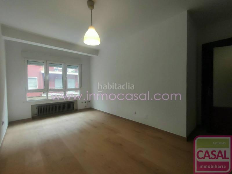 Foto edfb1665-4562-4ee4-b712-88661b56c933. Etagenwohnung mit heizung in Centro Avilés