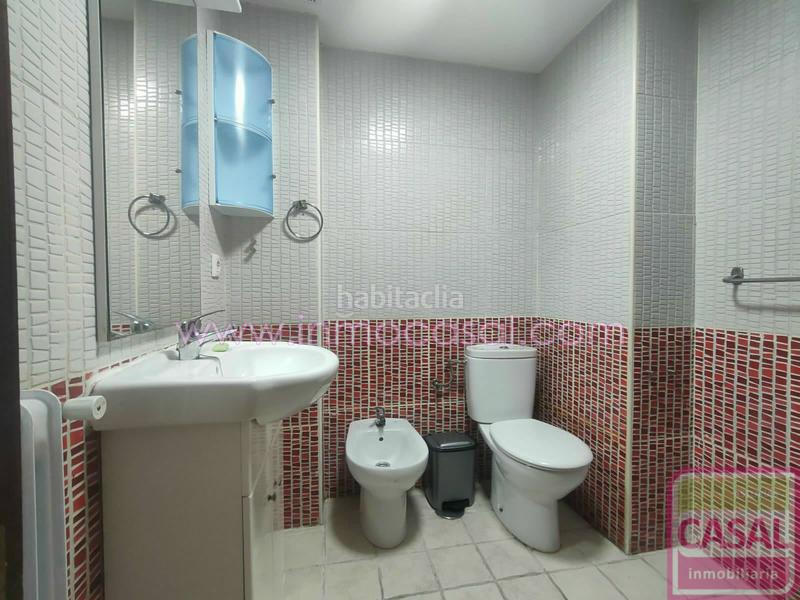 Foto f43bef74-67fe-45a0-87e8-1f618c069335. Etagenwohnung mit heizung in Centro Avilés