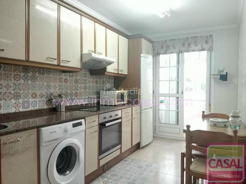 Foto b2bb658a-2702-4e67-8e1c-409e02107d10. Rent flat with heating parking in Llano Gijón