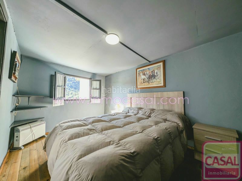 Foto 5b8d3938-e988-4fb3-8c93-987b2cf2e952. Casa amb calefacció aparcament a Caso