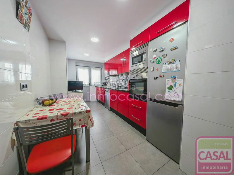 Foto f8f50c48-1bab-4137-8ee0-898bfb1d90a4. Appartamento con riscaldamento in Sama Langreo