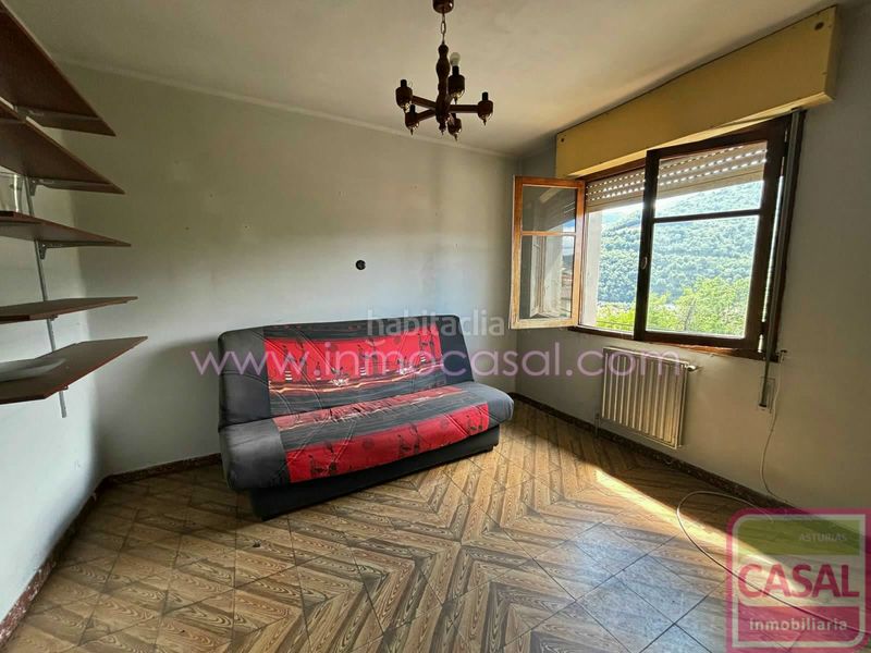 Foto a8838cd4-429e-4823-b65b-9f687b5f1588. Casa amb calefacció a Laviana