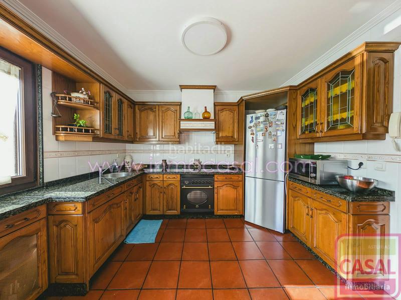 Foto 46f2acd7-6eaf-4262-91ae-408c60c65a29. Casa con riscaldamento parcheggio in Carbayin-Lieres-Valdesoto Siero