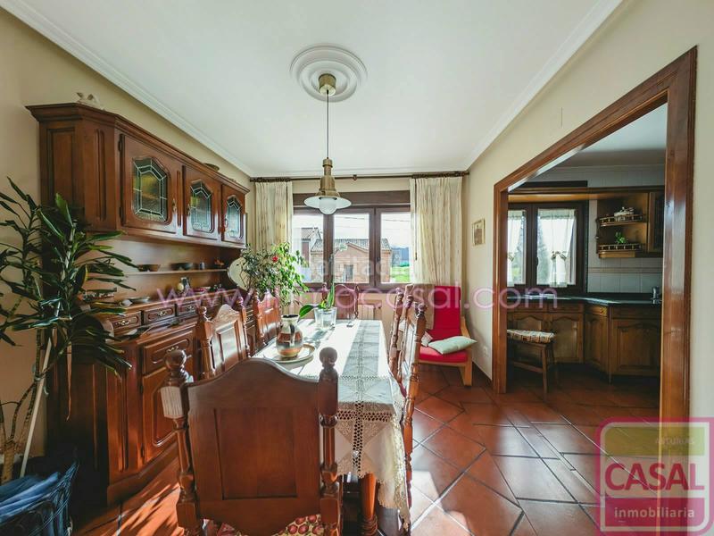 Foto 6848e268-eb26-4fa0-8529-c80cd78b60f6. Casa con riscaldamento parcheggio in Carbayin-Lieres-Valdesoto Siero