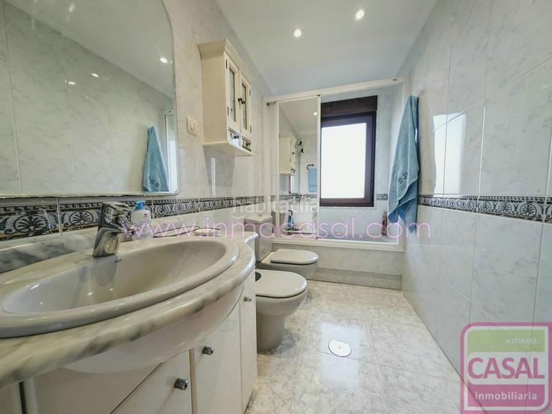 Foto 84b46b2b-af45-4207-a6bc-20c31b00ad46. Casa con riscaldamento parcheggio in Carbayin-Lieres-Valdesoto Siero